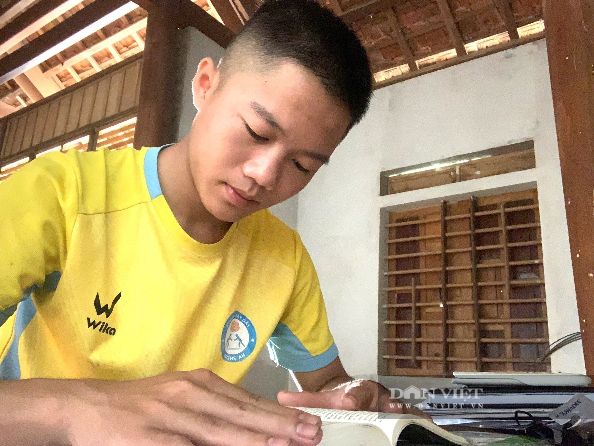 Nam sinh Nghệ An được 29 điểm trúng NV1 nhưng vẫn trượt đại học: Bộ GDĐT và Nhà trường nói gì?
