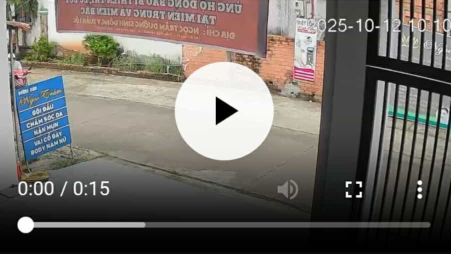 [Video]Bị g,i,ậ,t 40 tờ vé số, người đàn ông h,o,ả,n,g h,ố,t chạy bộ đuổi theo xe kẻ c,ư,ớ,p